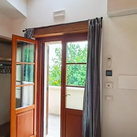 Ca'rosei Apartment